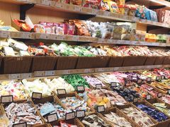 零售区-来伊份(香积寺路店)