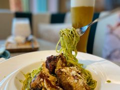 青酱奶油鸡腿面-Dazzling Cafe 蜜糖吐司专卖店