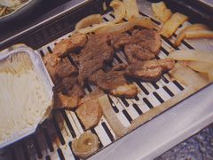 -臻牛烤肉
