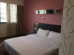 -莫泰酒店(厦门万象城火车站地铁站店)