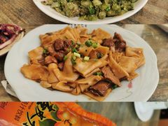 -壹阁胡羊焖饼(特色小吃街店)