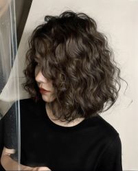 -乾健·烫染·接发SALON