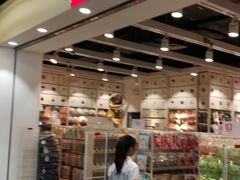 -时尚MEGO商业广场(华新地铁店)