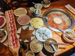 -城墙拐拐火锅(三峡广场黑金冠店)