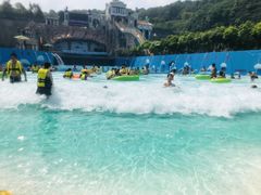 -平湖九龙山乐满地水上乐园