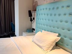 -希岸·轻雅酒店(广州白鹅潭艺术中心花地湾地铁站店)