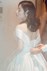 -派丽莫Pellimo原创设计婚纱品牌