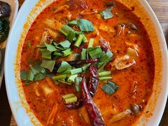-Chom Cafe and Restaurant