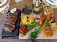 -Mark&Mars Restaurant