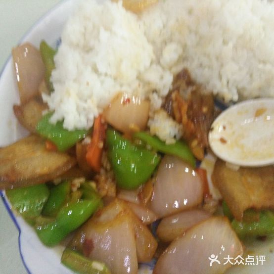 老地方川菜馆(党校路店)