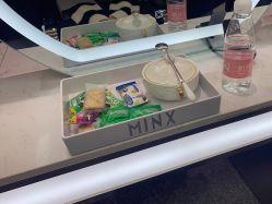 点击看大图 -MINX名珂斯·烫染形象设计