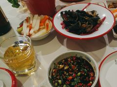 -毛辣果·贵州红酸汤牛肉火锅(西单店)