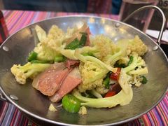 -香巴拉云南餐厅(华莱坞店)