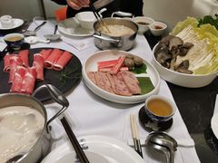 -红鼎豆捞·非遗鲍皇汤火锅(宝丰路店)