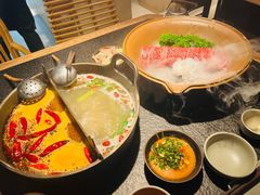 -三出山火锅(南京万象天地店)