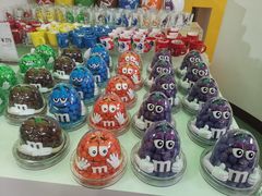 -m豆巧克力世界(上海世茂广场店)