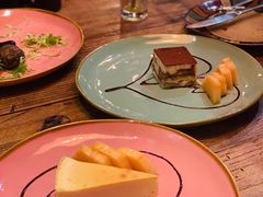 -SISTERS BAR RESTAURANT川意酒馆(嘉善老市H楼店)