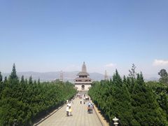 -三塔倒影公园