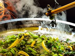 -鸣记脆皮烤鱼·海鲜烤鱼(三八广场店)