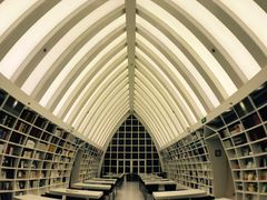 -钟书阁(松江泰晤士小镇店)