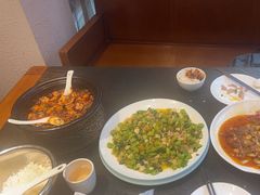 -万重锦·人文川菜馆(骡马市店)