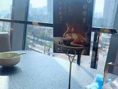 靠窗位-蝴蝶里·粤菜·点心(滨江龙湖店)