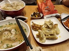 -肥叔锅贴(港澳广场店)