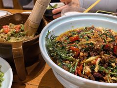 -老滇山寨•云南特色菜•地方菜•民族风情歌舞表演(金碧店)