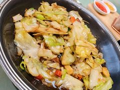 干锅手撕包菜-八珍饺子·烤鸭·家常菜