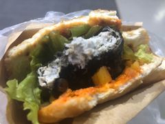 臭豆腐夹馍-自黑豆夫·臭豆腐夹馍(四海唐人街店)