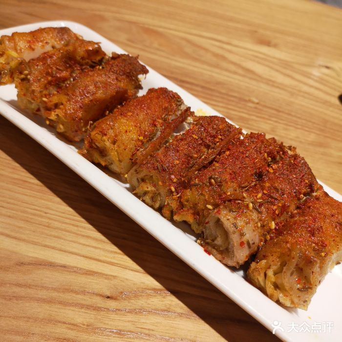 窑啊窑窑炉烧烤(世贸天阶店)烤五花肉酸菜卷图片