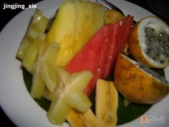 甜点拼盘之每日水果精选-DiAtas by Art Cafe Bumbu Bali