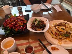 -隔壁老王·家常云南菜(花巷店)