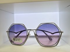 -天空之镜眼镜店蔡司依视路配镜授权零售店(望京颐堤港店)