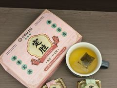 -昆明冠生园·蛋糕·面包(南强街店)