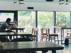 靠窗位-兵哥豌豆面(雅颂居店)