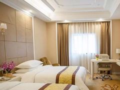 -维也纳酒店(苏州东方之门金鸡湖店)