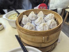 -莱莱小笼·乔艾