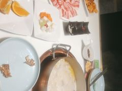 -洪氏嗨捞·猪肚鸡火锅(阳光天地店)