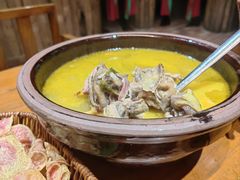 -老滇山寨•云南特色菜•地方菜•民族风情歌舞表演(金碧店)