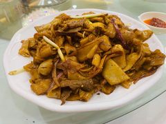 避风塘炒牛河-东江海鲜酒家(艺都分店)