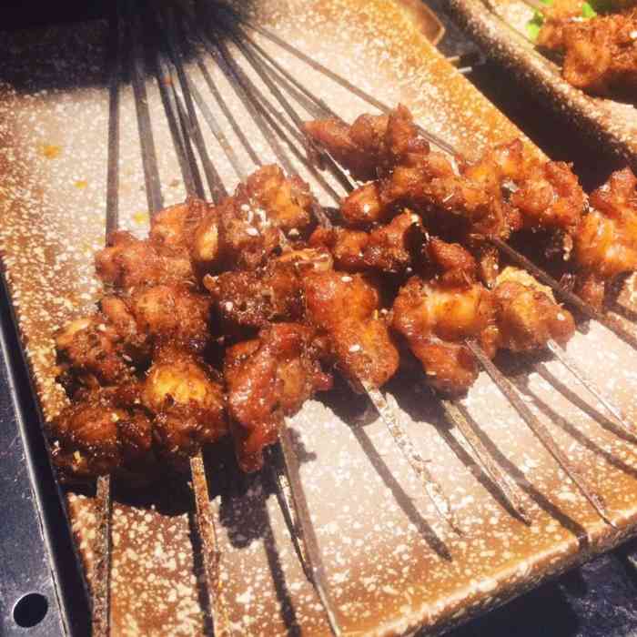 野人烧烤(五味十字店)-"在大众点评上搜到的,看到自己可以烤肉所以.