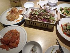 -关东小磨东北菜(上海长风大悦城店)