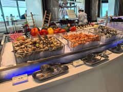 -亚洲国际大酒店·云顶阁旋转自助餐厅