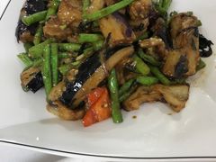 紫苏豆角茄子-惠爱餐厅