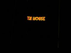 -TZ House音乐现场(来福士中心店)