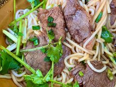 -肇兴特色牛肉粉