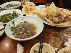 -侬佳蒸菜馆(听潮店)