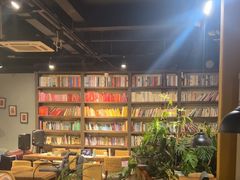 -房角石咖啡与书(吉大南校店)