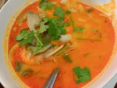 冬阴汤-金厨泰国餐厅·全泰籍厨师料理(拱北店)